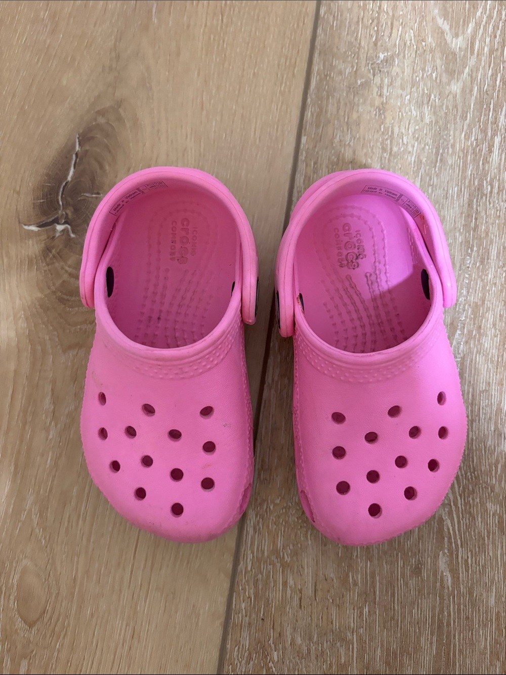 CROCS Kids Classic Clog Sandals in Bright Pink